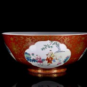 Porcelain enamelled bowl ‘Characters’, with Qianlong Seal