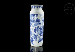 Enamelled porcelain vase ‘Scene’, Qing dynast