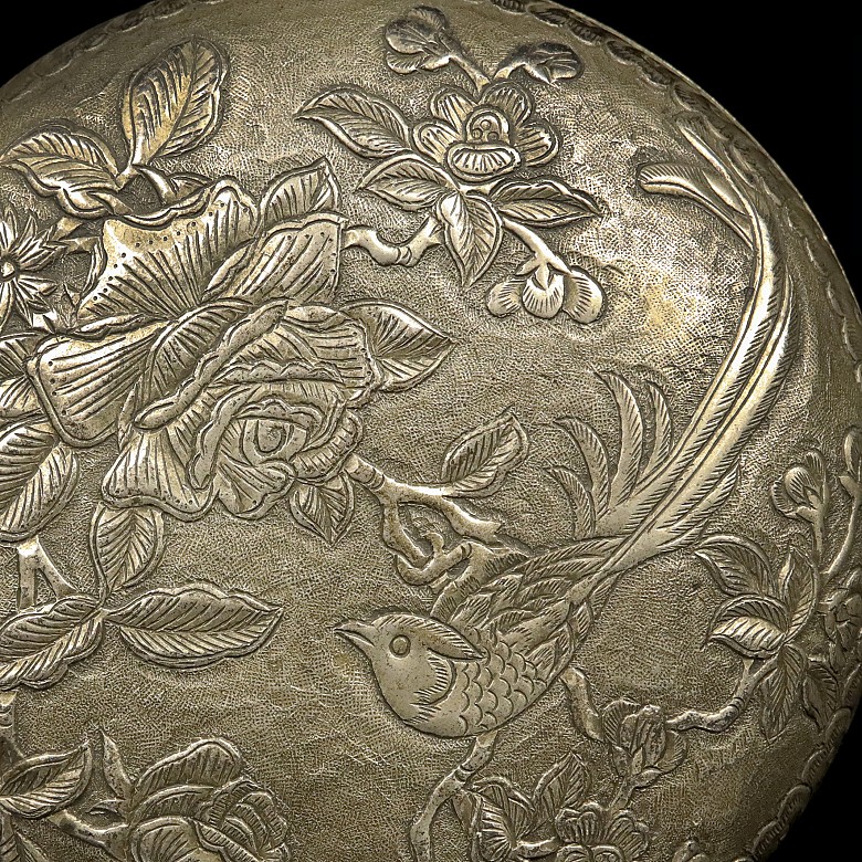 Embossed metal box, Ming dynasty