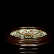 Cantonese porcelain dish with wooden frame, 20th century