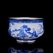 Porcelain-enamelled censer ‘Scene’, Qing dynasty