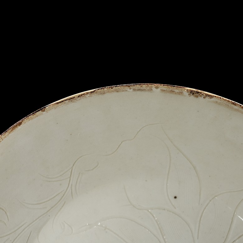 Dingyao ‘Lotus’ glazed porcelain dish, Song dynasty