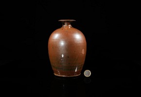 Copper-glazed earthenware vase, Song dynasty