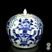 Blue and white tibor with lid, 20th century