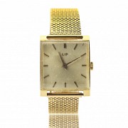 Vintage ‘Lip’ watch in 18kt yellow gold