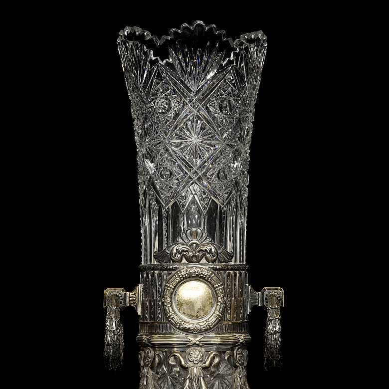 Egor Kuzmich Cheryatov (1873-1947) “Carved glass and silver vase”