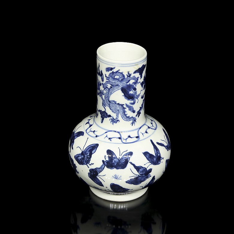 Porcelain vase “Dragons and butterflies” with mark Kangxi