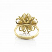 Anillo de oro amarilllo 18 k con perlas