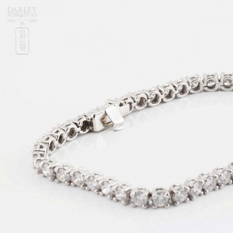 Bracelet in 18k white gold and diamonds 6.00cts