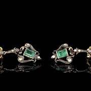 Pendientes de oro con brillantes y piedras