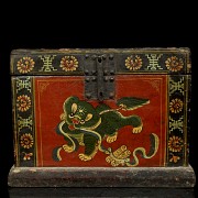 Tibetan polychrome wooden box, 19th-20th century