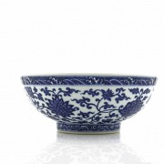 Porcelain bowl, blue and white, Guangxu seal mark.