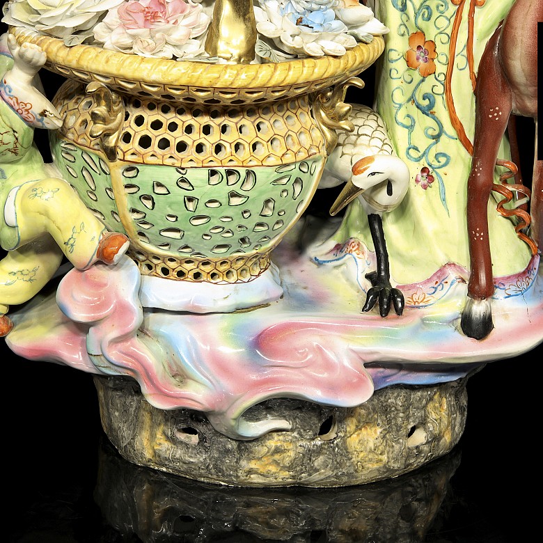 Chinese porcelain enamelled lady, 20th century