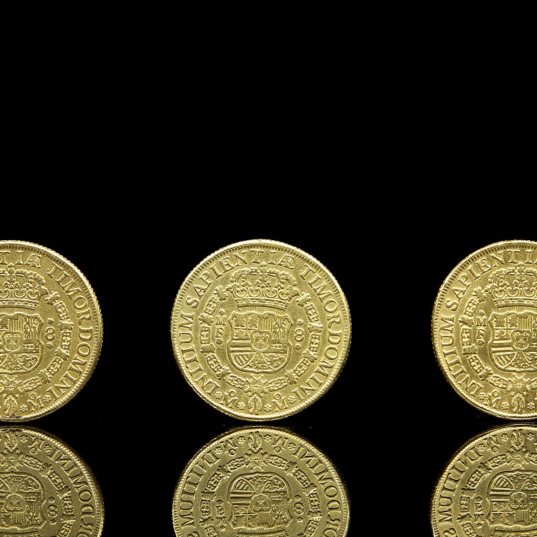 Tres Monedas de oro 