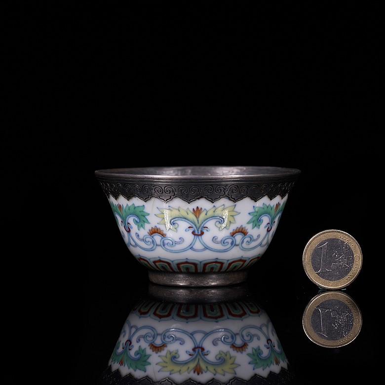 Small porcelain and silver ‘Doucai’ bowl with Yongzheng hallmark