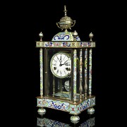 Table clock in brass and cloisonné enamel, 20th century