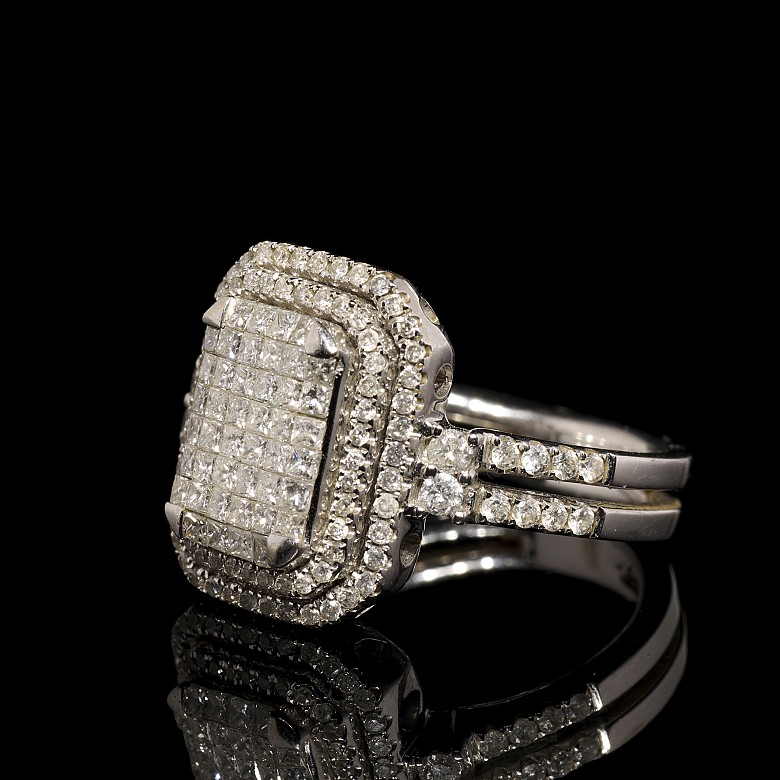 Anillo en oro blanco de 18 k y diamantes 1,38 ct.