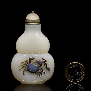 Agate snuff bottle 