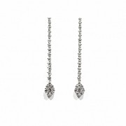 Earrings in 18k white gold and diamonds.