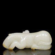 White jade figure 'horse and monkey', Qing dynasty, Qianlong