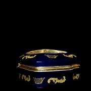 French porcelain jewellery box, Sèvres style, early 20th century