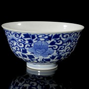 Blue-and-white ‘Lotus’ glazed bowl, Qing dynasty