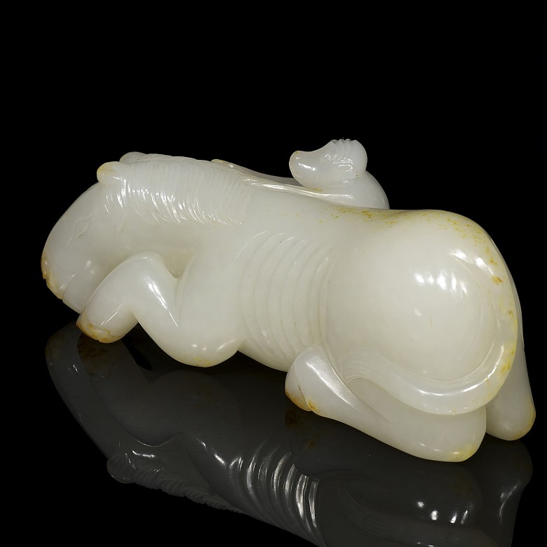 White jade figure 'horse and monkey', Qing dynasty, Qianlong