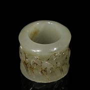 Jade ring with horses, Ming-Qing dynasty