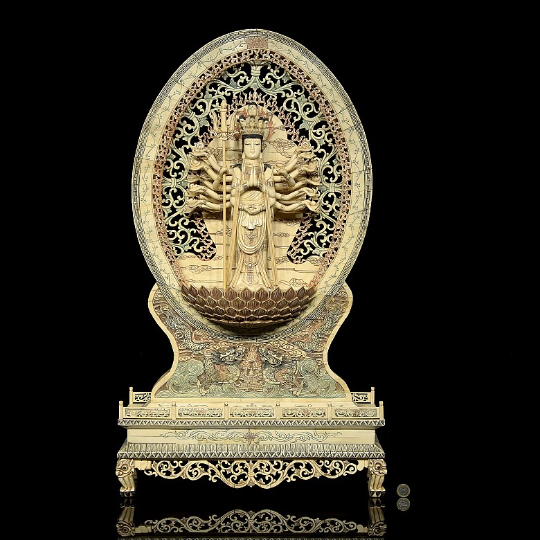 Carved bone figure ‘Guanyin thousand arms’, 20th century