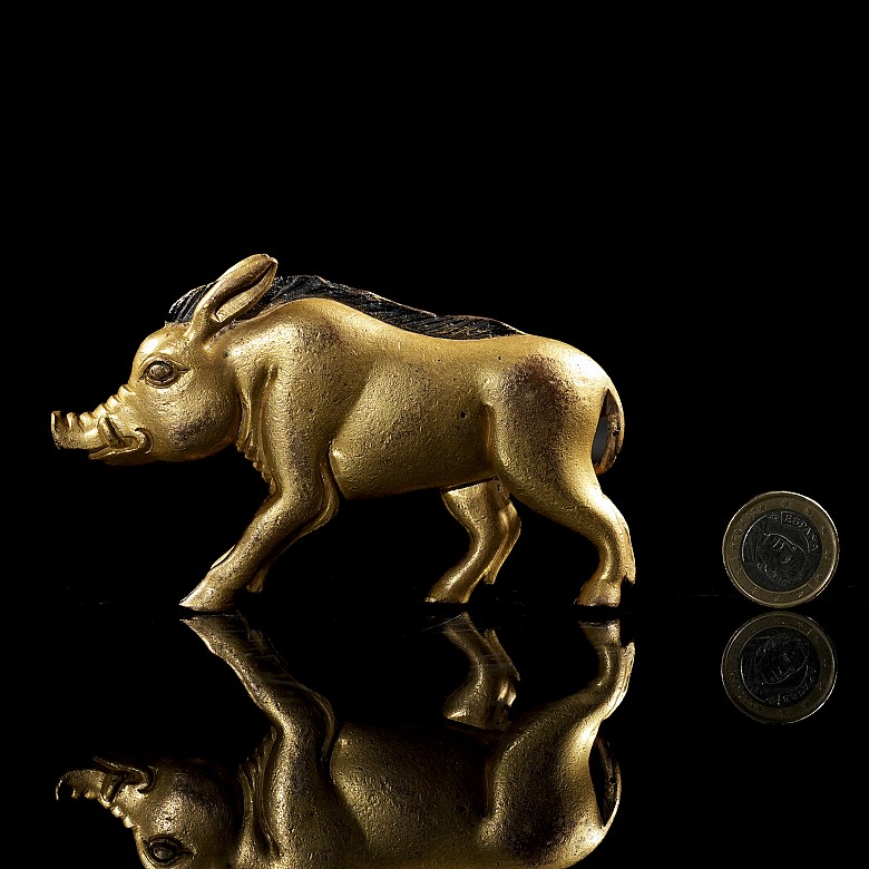 Gilt-bronze figure ‘Boar’, Qing dynasty