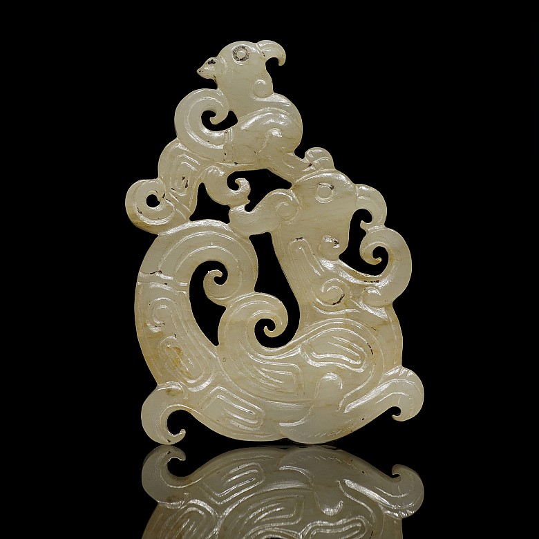 Pendant of white jade, Eastern Han dynasty