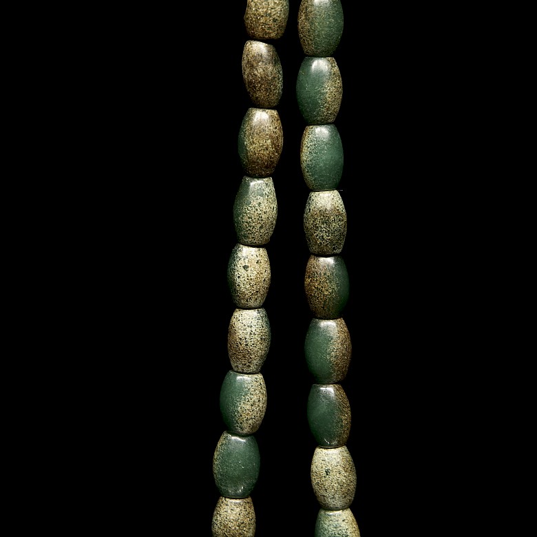 Jade bead necklace, Qing dynasty