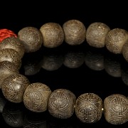 Carved wooden bead bracelet 