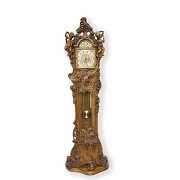 Italian standing clock with cherubim, 20th century