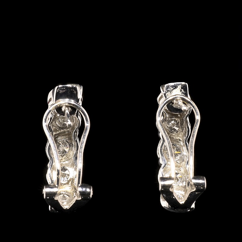 Pendientes en oro blanco de 18 k y diamantes 1.0cts