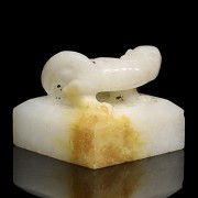 White jade seal ‘Mythical Beast’, Western Han dynasty