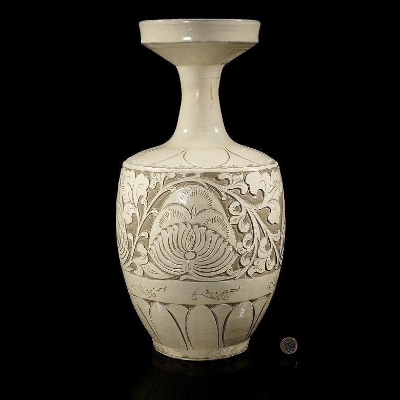 Ceramic ‘Baisha’ vase, Song dynasty