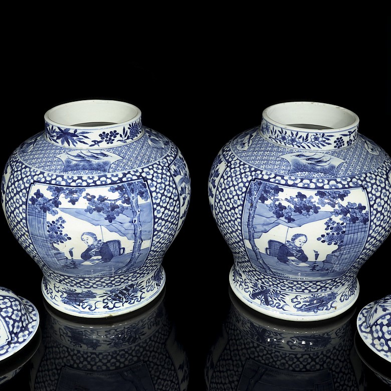 Pareja de tibores de porcelana azul y blanco, Jingdezhen, dinastía Qing