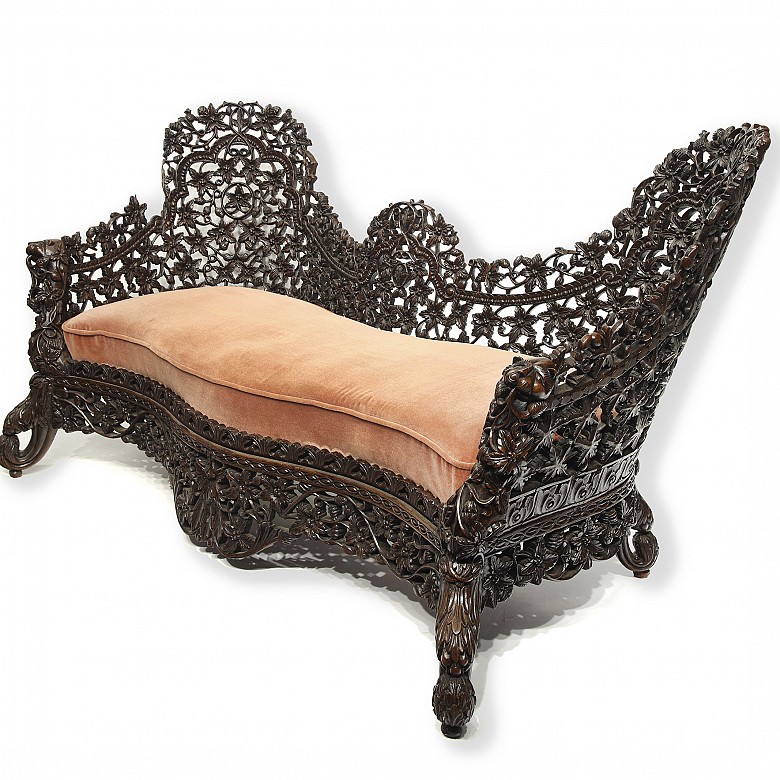 Anglo-Indian carved wooden sofa, 20th century