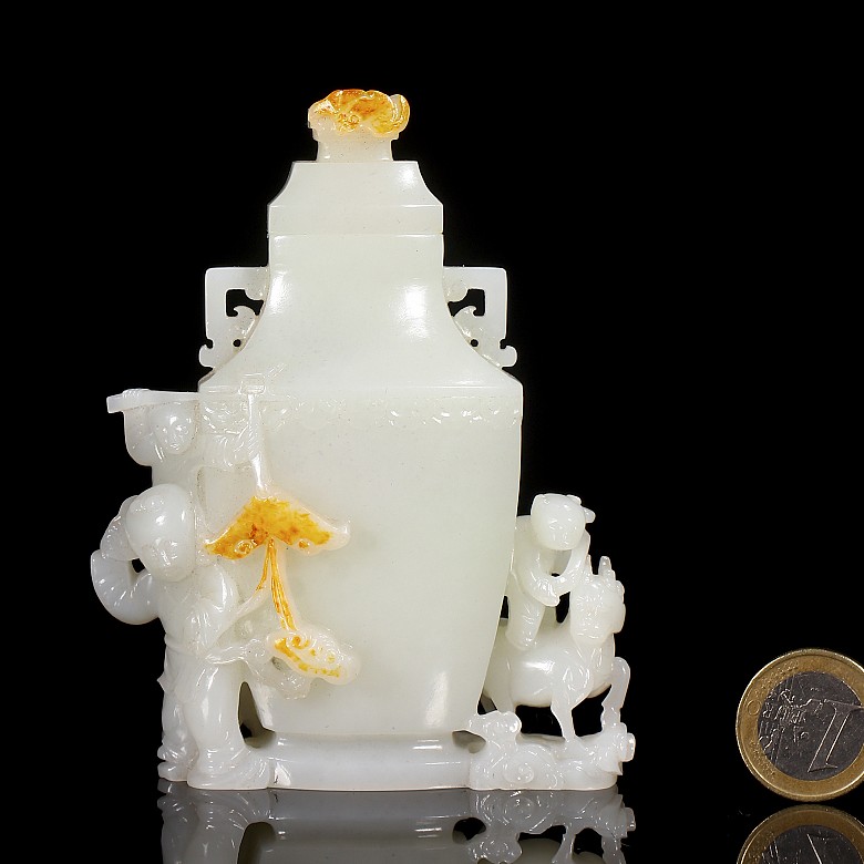 Hetian ‘Children and Quilin’ jade vase, Qing dynasty