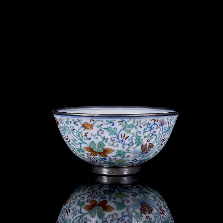 Doucai silver-footed bowl, Qing Dynasty