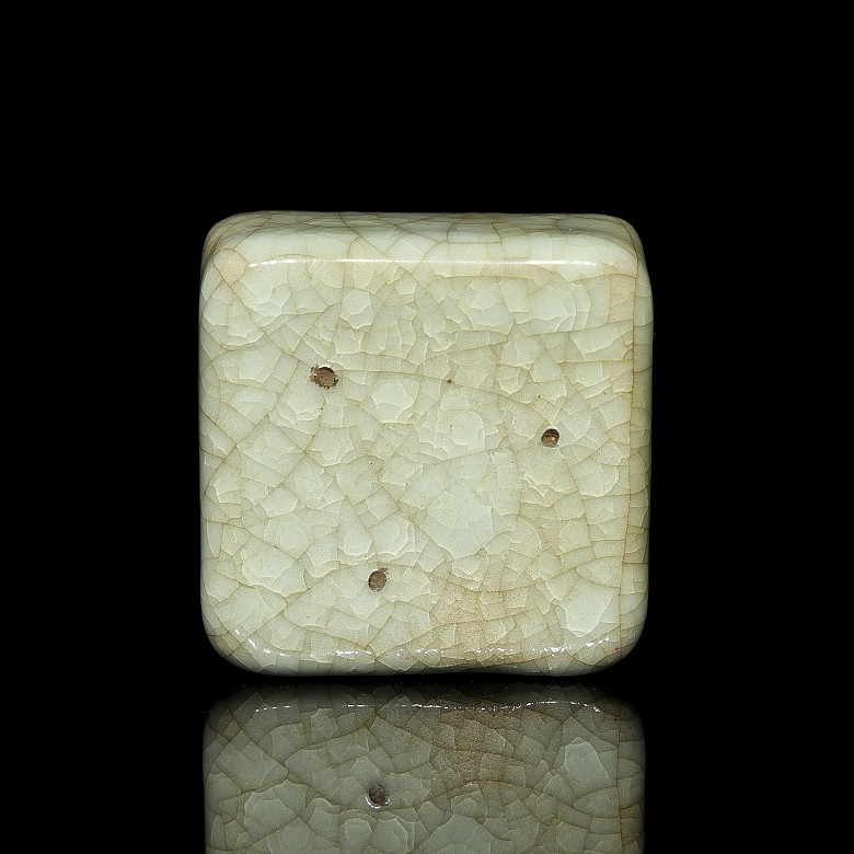 Glazed ceramic square vessel, Song style