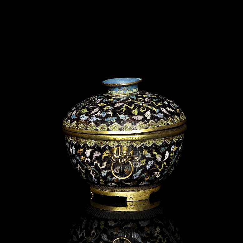 Cloisonné ‘Treasures’ lidded vessel, Qing dynasty