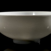 White porcelain ‘Phoenix and dragon’ bowl, Ming dynasty