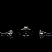 Set of earrings and ring in white gold and diamonds - 4