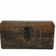 Antique wooden chest, 19th century - 1