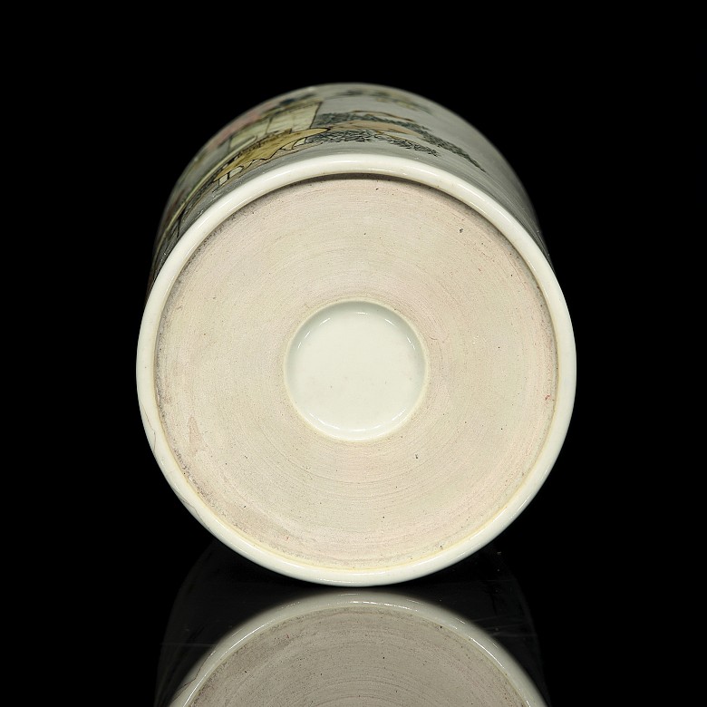 Xu Pinheng. Enamelled porcelain brush jar