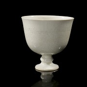 Copa de porcelana con vidriado blanco, dinastía Tang