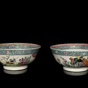 Pair of large bowls, famille rose, Canton, 20th century