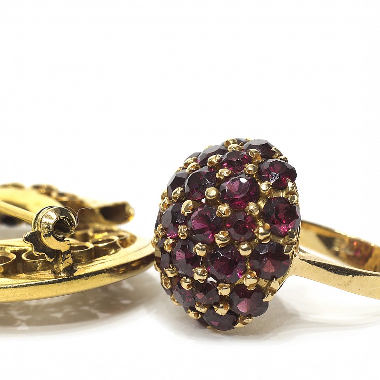 Set of brooch and ring with 18k gold assemblimg